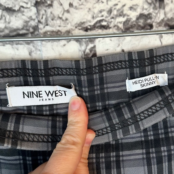 Nine West Heidi Pull-on Skinny Pants Size 6 - Picture 3 of 6